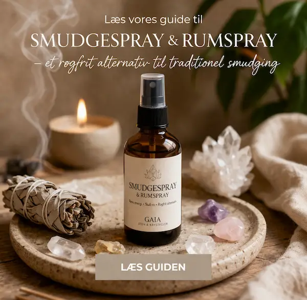 Smudgespray med krystaller til energirensning og skabelse af ro og balance i hjemmet