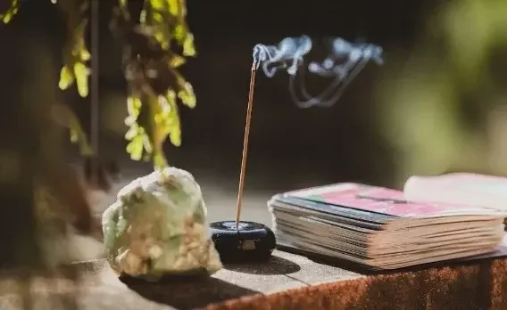 Røgelse, smudging & olier