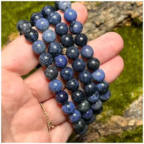 Dumortierit krystalarmbnd 8mm  Bl krystal til fokus, ro og struktur  16-17,5 cm