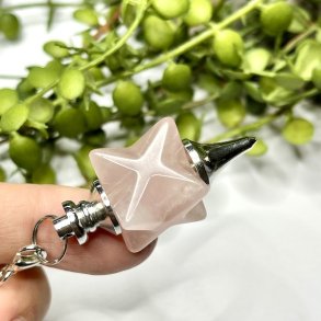 Rosenkvarts penduler med merkaba stjerne | Ml 24 x 2 x 2 cm