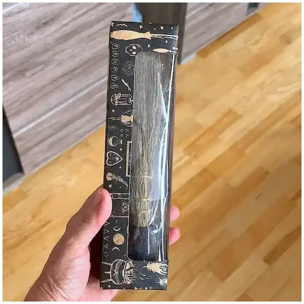 Smudging-kost med Mnefase, Naturmaterialer  Ca. 20 cm til Renselse