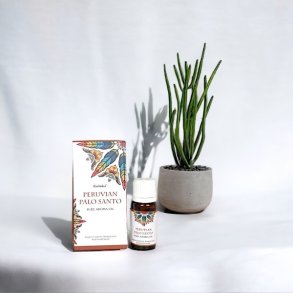 L�kker ren aromaolie med Peruvian palo santo, indhold 10 ml