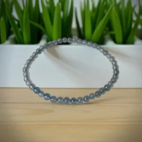 Elastisk akvamarin krystalarmbnd 4 mm  passer til hndled 16,5-18,5 cm