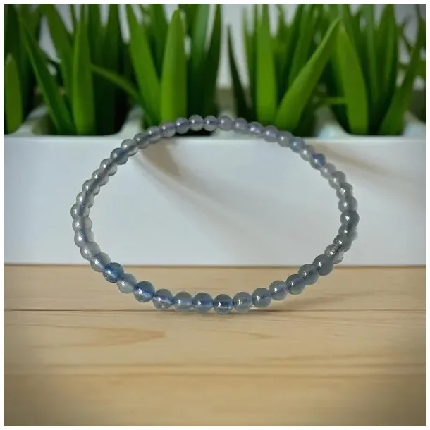 Elastisk akvamarin krystalarmbnd 4 mm  passer til hndled 16,5-18,5 cm