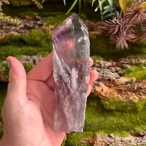 Smuk r ametyst krystalspids 14,5 x 4,5 cm til energi, healing og dekoration