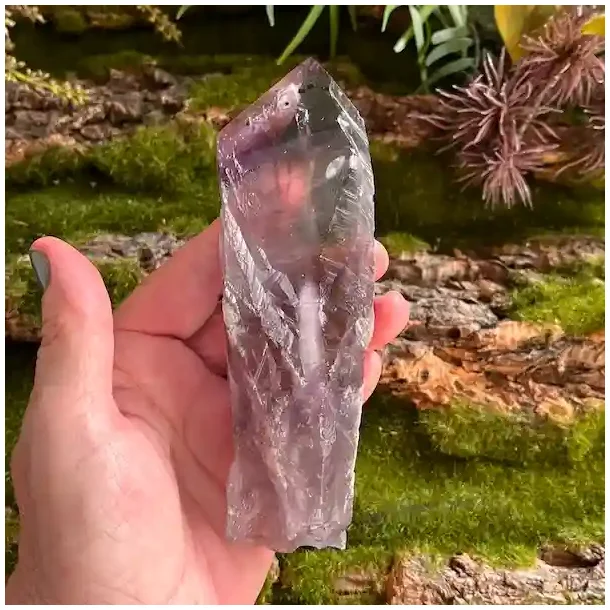 Smuk r ametyst krystalspids 14,5 x 4,5 cm til energi, healing og dekoration