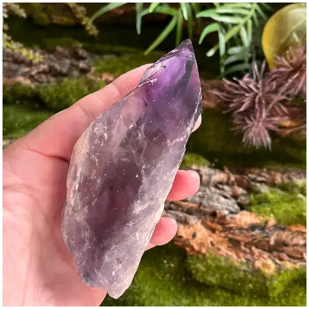 Smuk r ametyst krystalspids 11,7 x 4,5 cm til energi, healing og dekoration