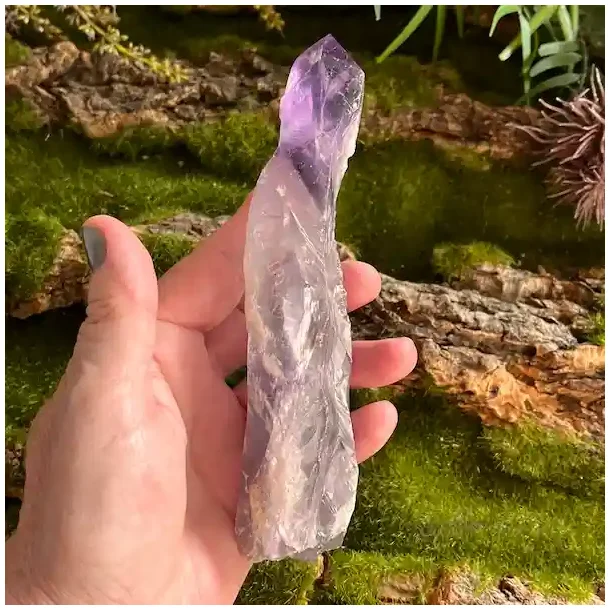 Smuk r ametyst krystalspids 15,5 x 3,8 cm til energi, healing og dekoration