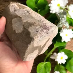 Smuk og unik druzy ametystklynge  654 g r krystal fra Uruguay 11 x 7,2 cm