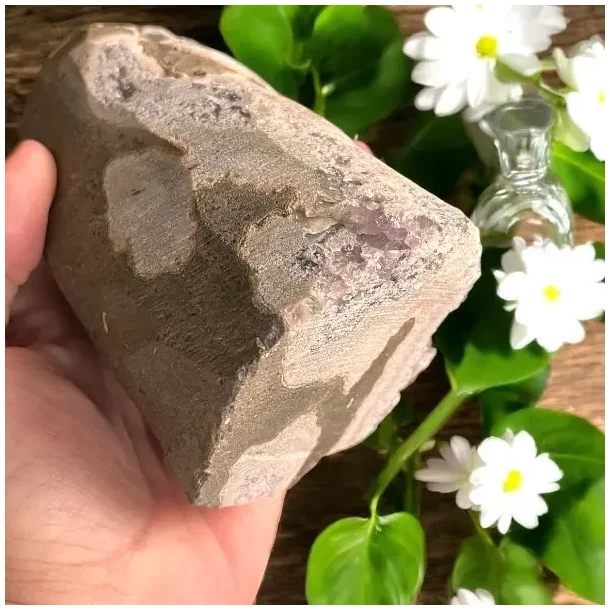 Smuk og unik druzy ametystklynge  654 g r krystal fra Uruguay 11 x 7,2 cm