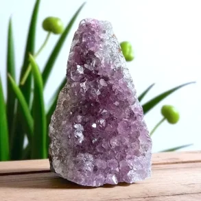 Smuk og unik druzy ametystklynge  761 g r krystal fra Uruguay 12 x 7,7 cm