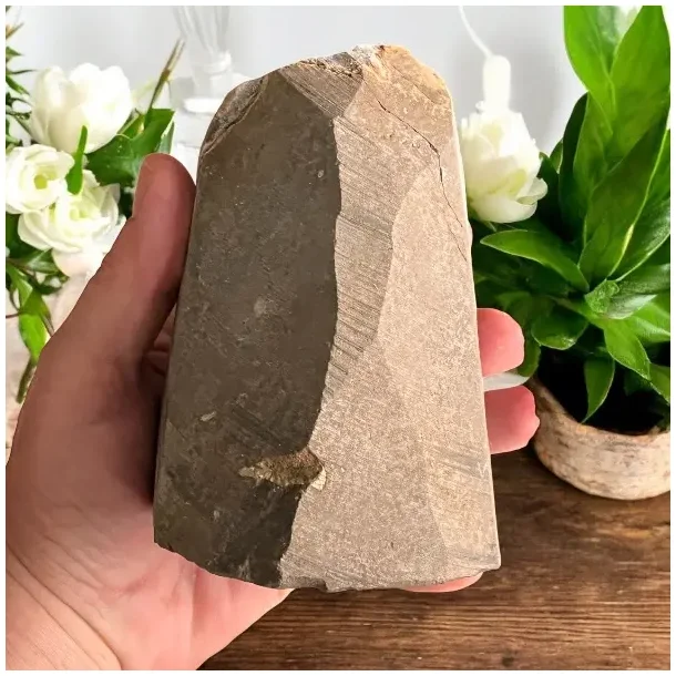 Smuk og unik druzy ametystklynge  670 g r krystal fra Uruguay 11,3 x 8 cm