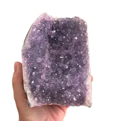 Smuk og unik druzy ametystklynge  1405 g r krystal fra Uruguay 12,6 x 9,5 cm