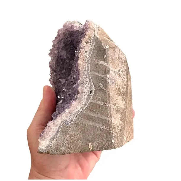 Smuk og unik druzy ametystklynge  1405 g r krystal fra Uruguay 12,6 x 9,5 cm