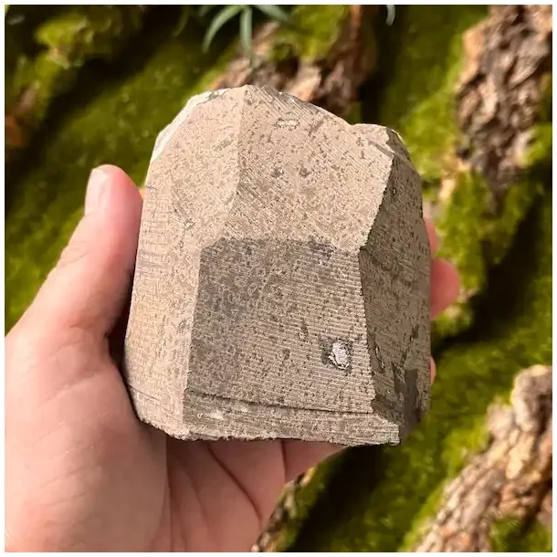 Smuk og unik druzy ametystklynge  584 g r krystal fra Uruguay 8 x 7,5 cm