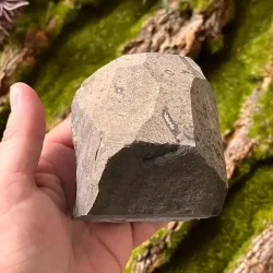 Smuk og unik druzy ametystklynge  575 g r krystal fra Uruguay 8,9 x 7 cm