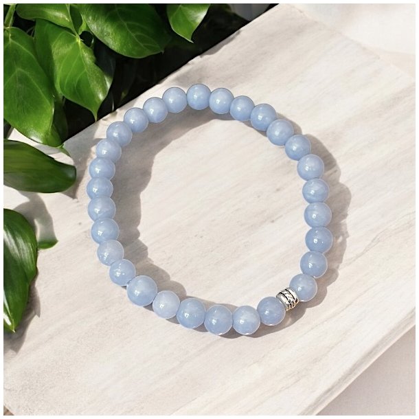 Hndlavet Krystal armbnd i Angelit med 7 mm. stenperler,  Ml 16-18 cm