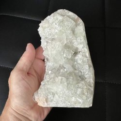 Apophyllit med Stilbit p� Chalcedon 674 g - Unika Krystal fra Indien