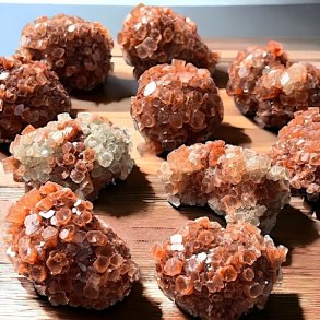 Aragonit klynger,  Ml 5-6 cm i dia.