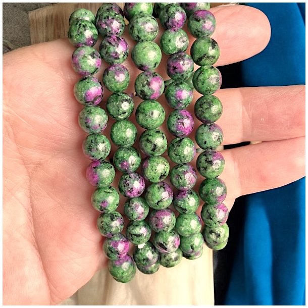 Krystal armb�nd | Rubin Zoisit | Stenperler 8 mm | M�l 16 - 18 cm