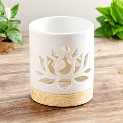 Aromalampe i Hvid Keramik med Lotusblomst  Skab Ro og Afslapning i Dit Hjem