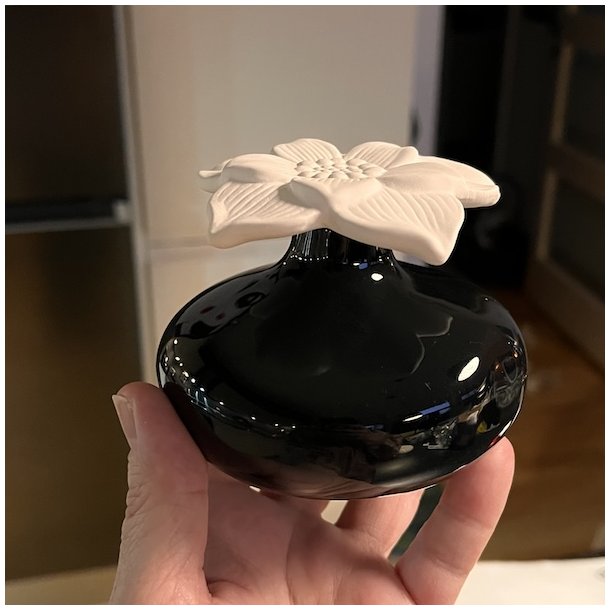 Narcisse Aromadiffuser i sort Keramik  Elegance og Duft
