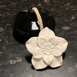 Narcisse Aromadiffuser i sort Keramik  Elegance og Duft