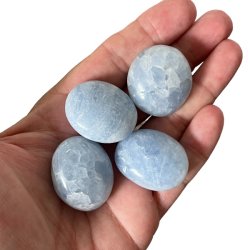 Lommesten i bl� calcit ovale,  M�l imellem 2,5 - 3 cm