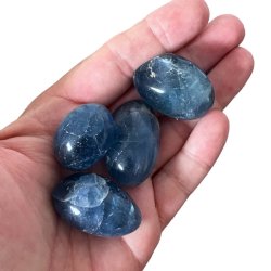 Bl fluorit lommesten, Ml imellem 3 - 4 cm