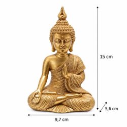Guldfarvet Buddha figur i polyresin med m�lene 15 x 9,7 x 5,6 cm p� hvid baggrund.