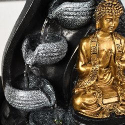 Beroligende Buddha vandfontne med LED-lys og rislende vand