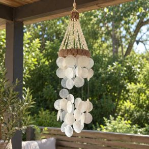 H�ndlavet vindspil med Capiz-skaller- boho hanger 60 cm