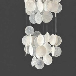 H�ndlavet vindspil med Capiz-skaller- boho hanger 60 cm