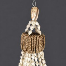 H�ndlavet vindspil med Capiz-skaller- boho hanger 60 cm