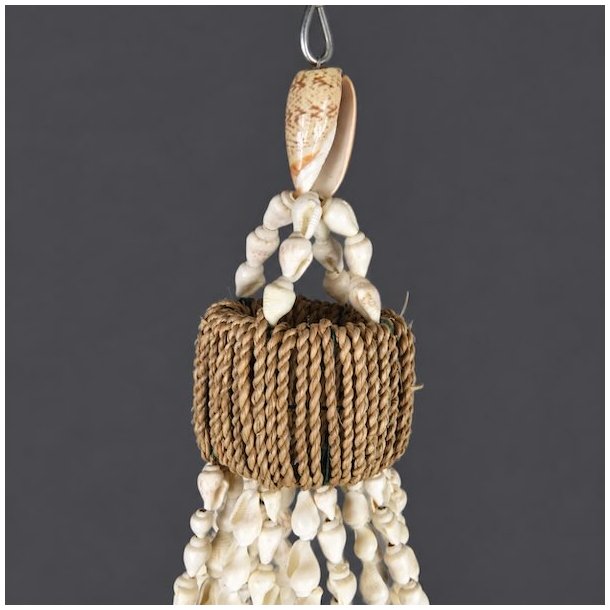 H�ndlavet vindspil med Capiz-skaller- boho hanger 60 cm