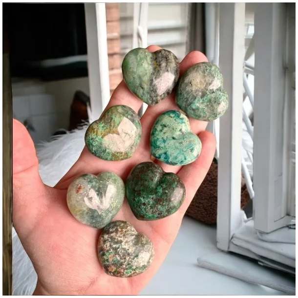 Smukke Hjerter i Chrysocolla � Udtryk af Harmoni 35 mm