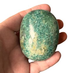 Meget smuk grn chrysocolla hndsten  unik palmstone p 6,6 x 5 x 3,3 cm