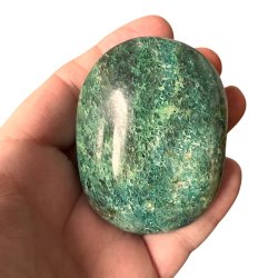 Meget smuk grn chrysocolla hndsten  unik palmstone p 6,6 x 5 x 3,3 cm