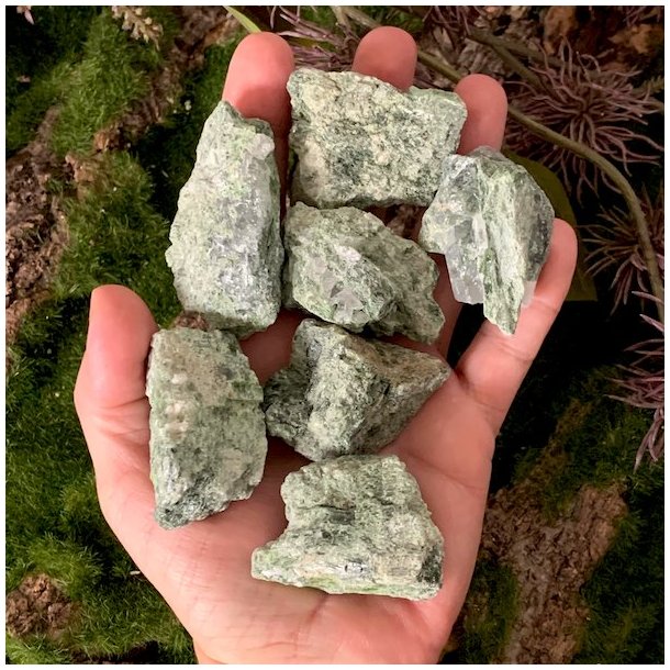 Diopsid r�, M�l 3 - 4 cm 