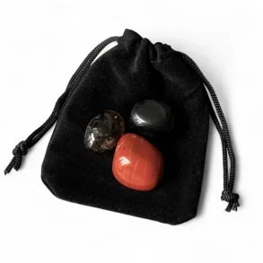 Beskyttelse & styrke - Krystals�t til drikkevand med r�d jaspis, r�gkvarts og sort obsidian