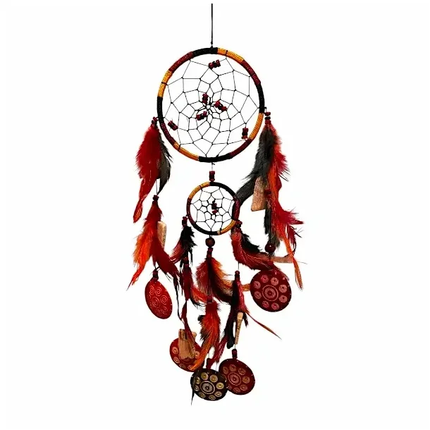 H�ndlavet dr�mmefanger 50 cm � ring �12 cm � varme farver med fjer og sten