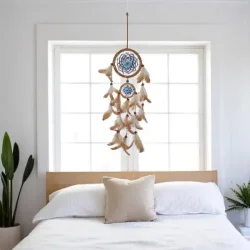 Hndlavet drmmefanger i lilla og turkis med natur ruskind - 12 cm i diameter og 55 cm lang