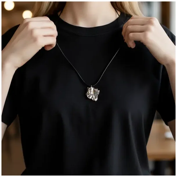 Elite Shungit Vedhng  3,1 x 2,2 cm med Vokset Sort Snre