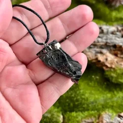 Elite Shungit Vedhng  3,3 x 1,7 cm med Vokset Sort Snre