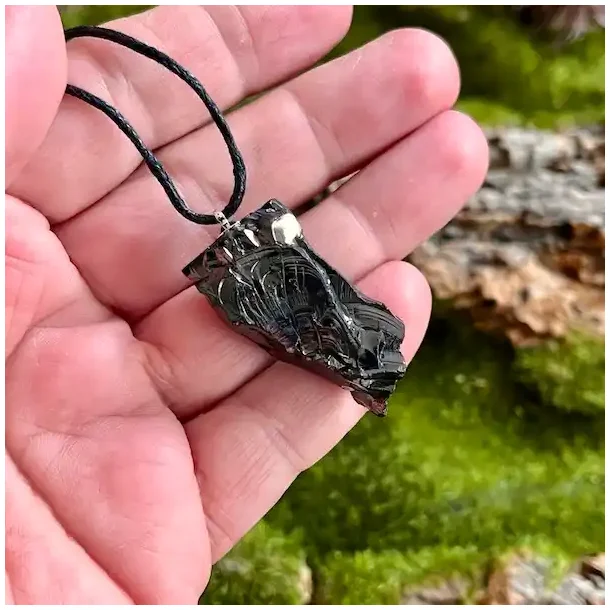 Elite Shungit Vedhng  3,3 x 1,7 cm med Vokset Sort Snre