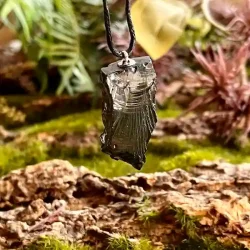 Elite Shungit Vedhng  3,3 x 1,7 cm med Vokset Sort Snre