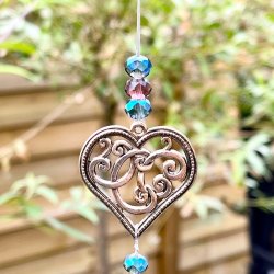 Feng Shui hjertehanger med glasprismer 40 cm  harmoni, krlighed og lys i hjemmet