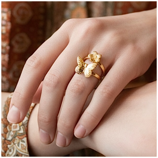 Forgyldt justerbar spirituel ring med sommerfugl og blomst i rustfrit st�l