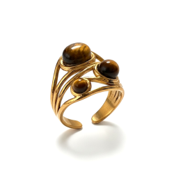 Justerbar forgyldt ring i st�l med tre tiger�je-sten i elegant organisk design