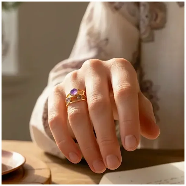 Forgyldt justerbar ametyst ring � spirituelt og elegant design med feminin energi